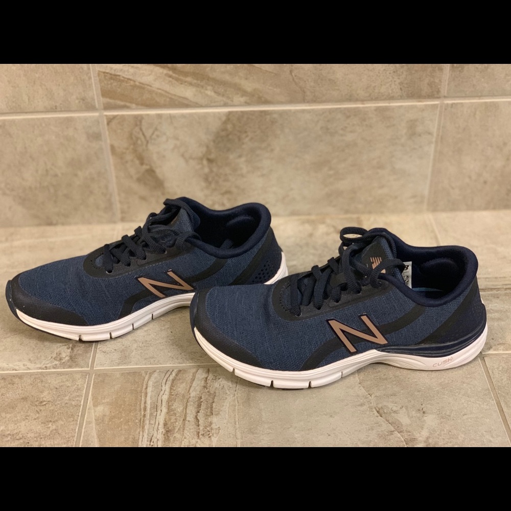 New Balance 711
